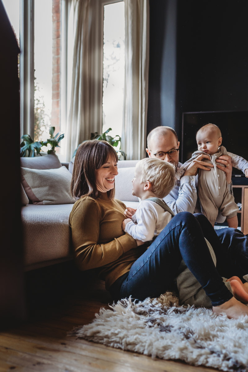 https://carleyaplin.com/wp-content/uploads/2020/07/West-London-Newborn-photographer-at-home-Carley-Aplin-40.jpg