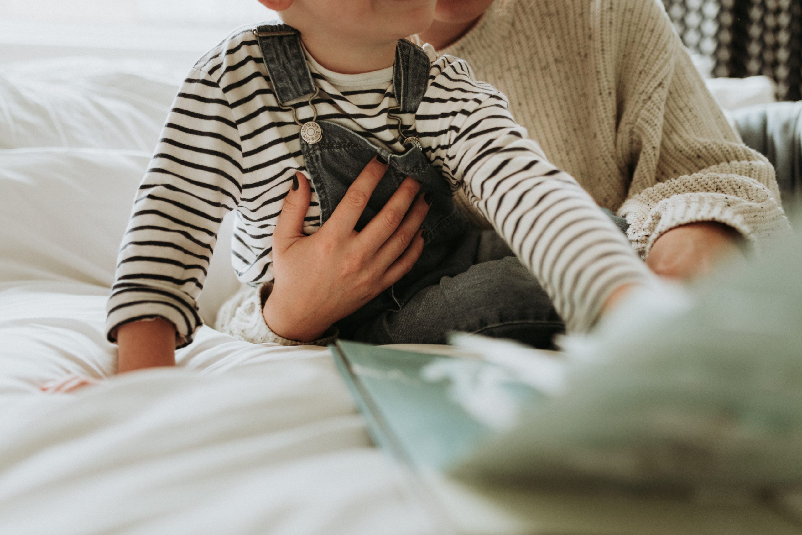 at home family photographer, Carley Aplin ,photographer, hampshire southampton, fine art album -1-5