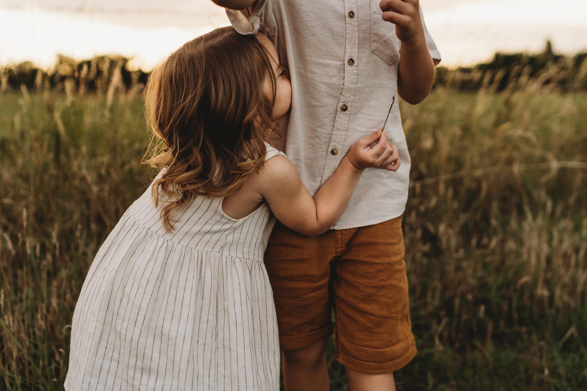 relaxed sunset family photos , lifestyle family photographer Southampton, Hampshire, Carley Aplin, relaxed -1-2
